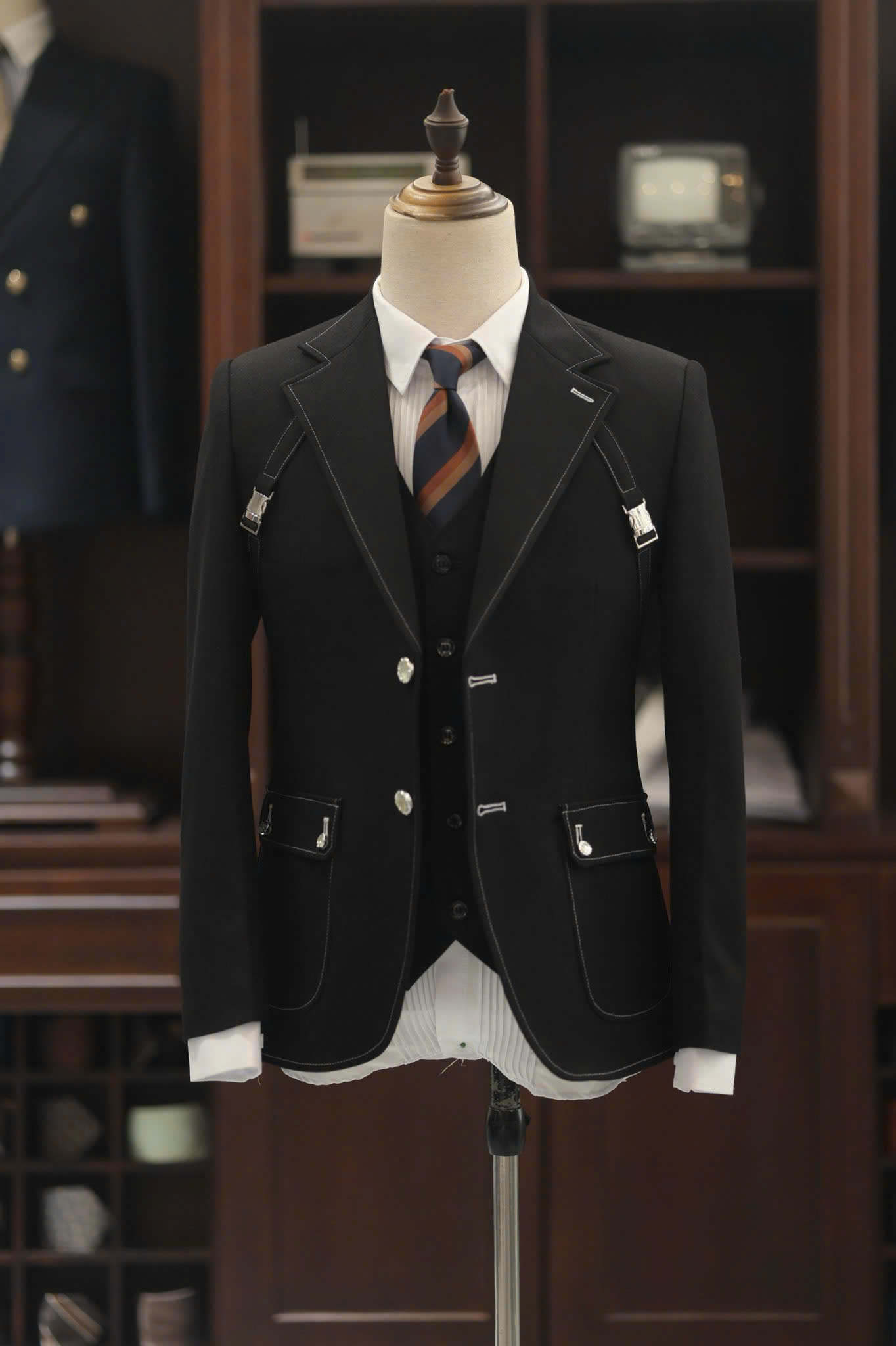 MIN Bridal - Cho Thuê Vest Nam Cao Cấp